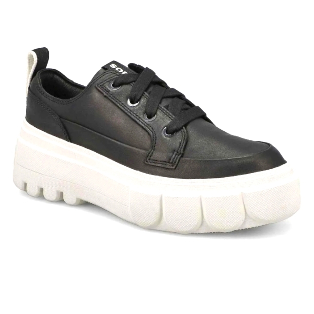 Caribou Sorel NWT Black and White Platform Sneakers